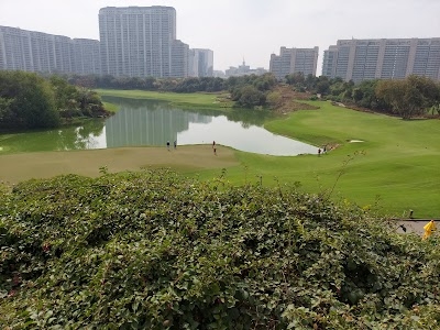 DLF Golf and Country Club