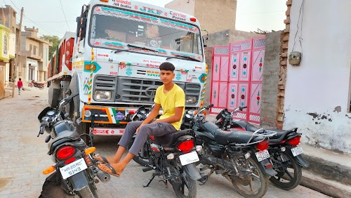 Shyam giri