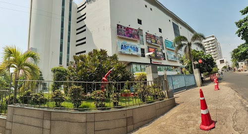 INOX Varun Beach, Beach Road