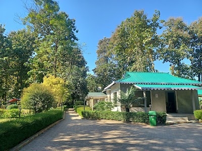 Tuskers Den Forest Resort