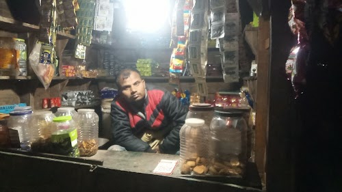 Amit pan bhandar