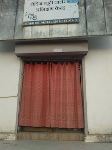 Misi Shehnaz Beauty Parlor