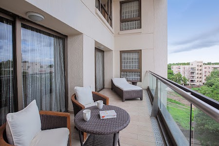 Oakwood Residence Naylor Road Pune