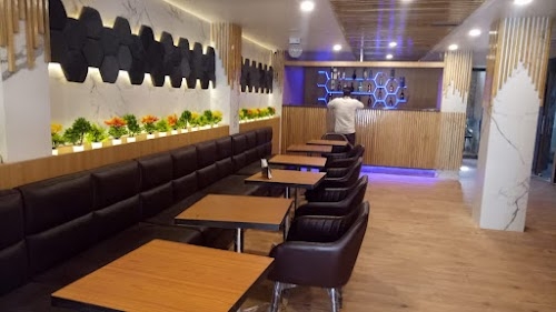Boss Bar & Restaurant
