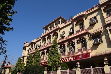 OYO 5723 Hotel Crown Jaipur