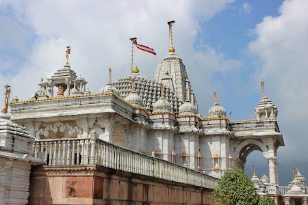 Manas Mandir - Bhuvanbhanu Jain Temple Shatrunjay Tirtha