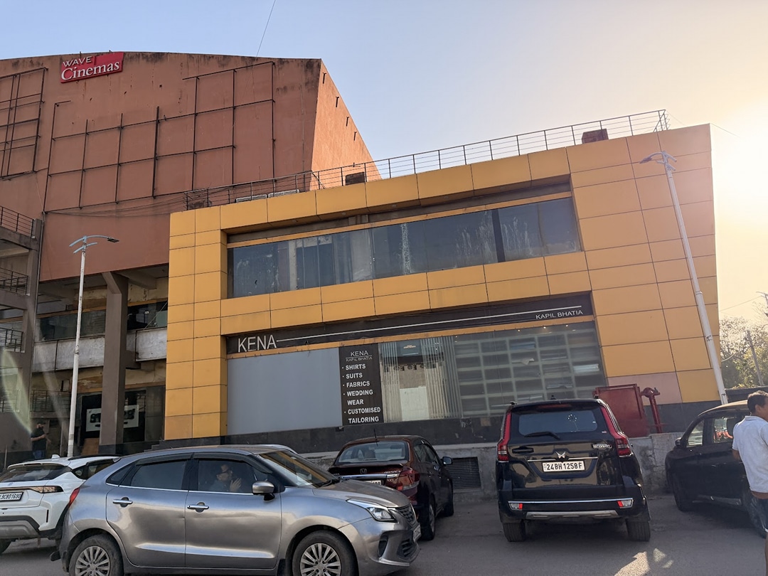 R Cube Monad Mall