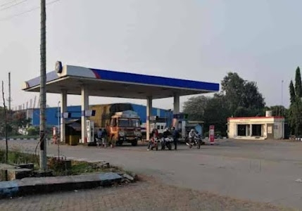 Hindustan Petroleum and CNG pump