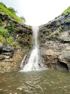 Pahine waterfall