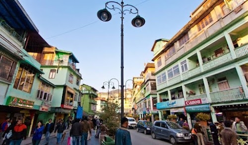 MALL ROAD Darjeeling