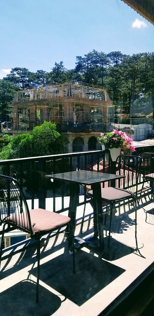 Oasis Cafe - Koi Fish Cafe