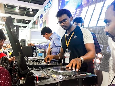 Dj Mahesh Kolhapur, Recording Studio, Murgud