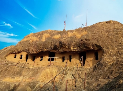 Kadia Dungar Buddhist Cave