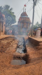 Kamana Mandira, Jhamu Chala