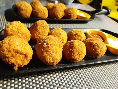 Momo Nation Cafe