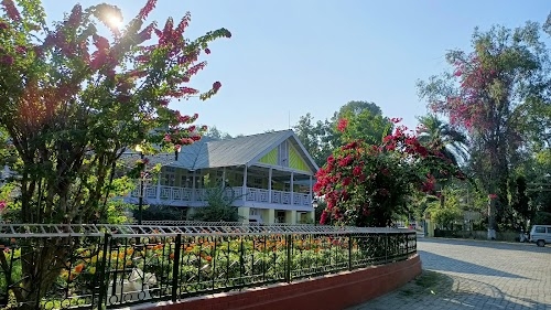 Circuit House