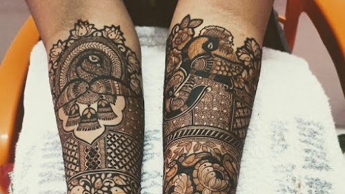 Pinki Mehendi Art