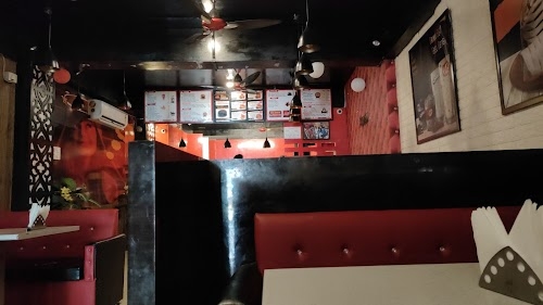 Everest Food Court | Manjhanpur Kaushambi
