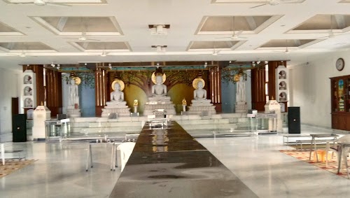 Shree Parshnath Digamber Jain kundkund Kahan nagar