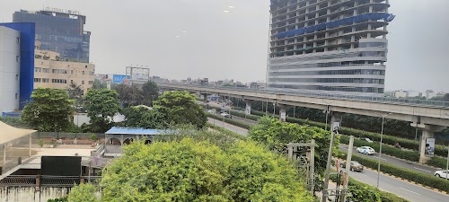 Bloom Hotel - Golf Course Road, Sector 43
