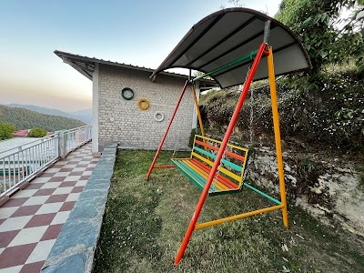 Pahadi Ghar (Himalayan HomeStay)