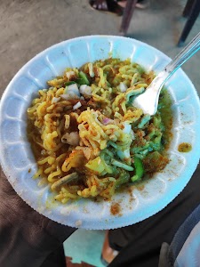 Lacky Paratha Bhojnalay