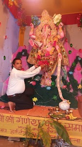 Agrahari Vastralaya