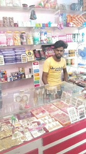 Wahidi Kangan store
