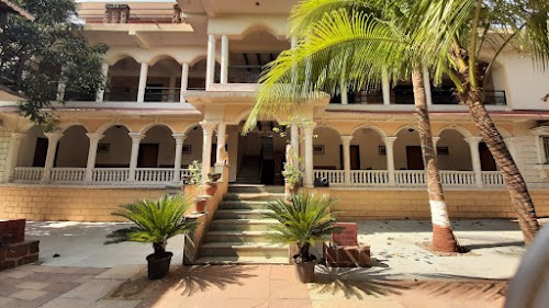 Gir Lions Paw Resort with Swimming pool