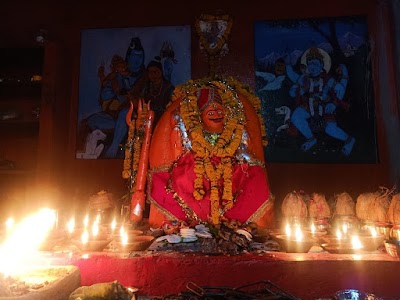 लाखा भेरू महाराज मंदिर (चौहान परिवार)