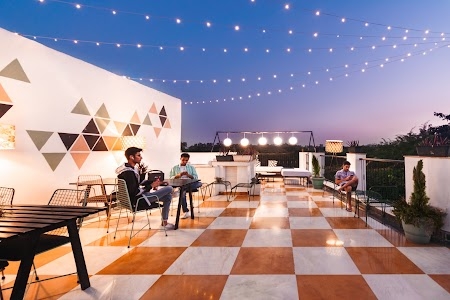 LetsBunk Poshtel & Suites