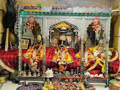 Bajrang Prasad Bhandar and shyam ji ka mandir ke pass