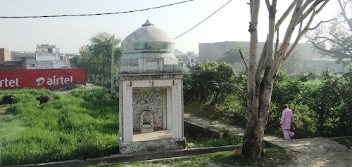 Etmadpur