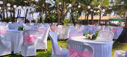 Furtado's Beach Front Family Restaurant, Rooms and Party Place
