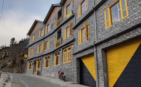 The Hosteller Shoja