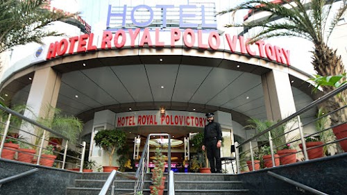Hotel Royal Polovictory & Bar