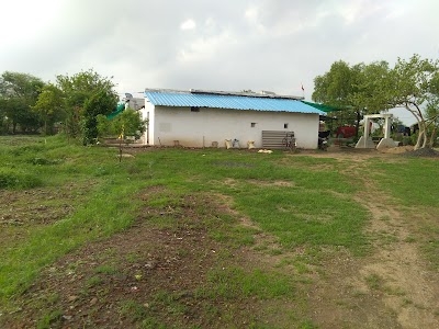 Paras Lodge