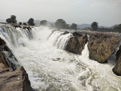 Hogenakkal Falls
