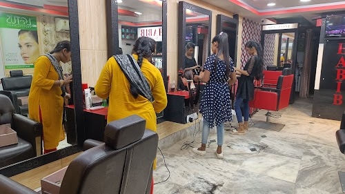 Habib Family salon & Accademy Medinipur Rangamati