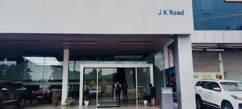 Maruti Suzuki ARENA (Rajrup Motor Junction, Bhopal, J K Road)