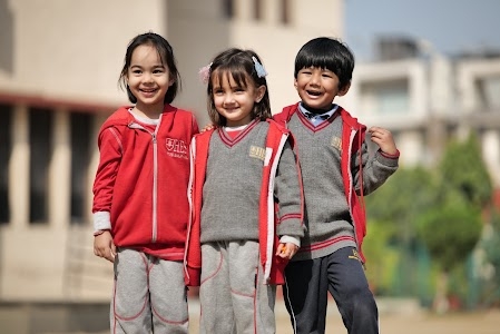 Happy English School