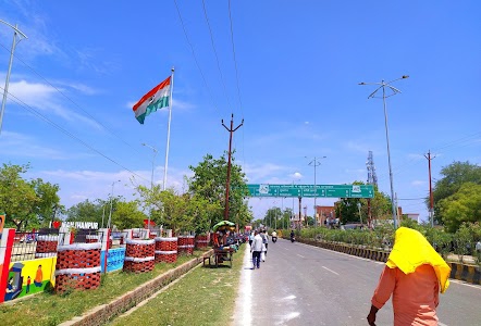 Selfie Point I ♥️ Manjhanpur