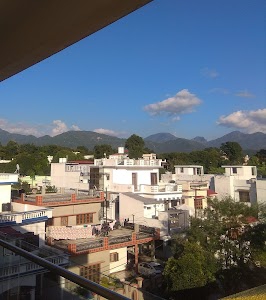 Gangotri Vihar, Majra