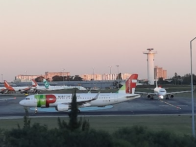Lisbon Airport (LIS)