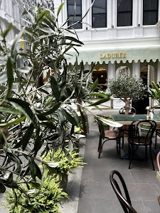 Ladurée- The Avenues Phase 4