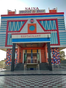 Naina Hotel & Bar