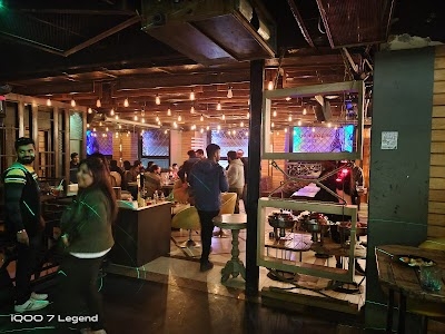 Big boyz Lounge