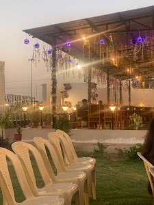 Giriraj Hotel