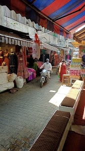Meera Market