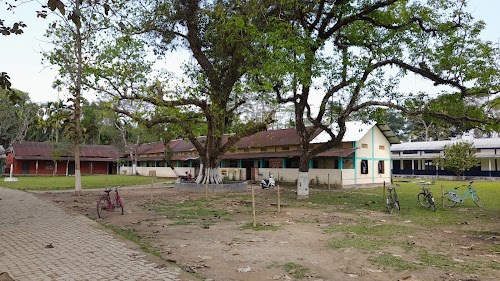 Jokai High School